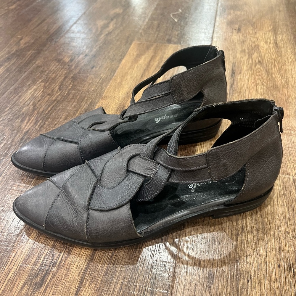 Free People Wanderlust Flat sz 8